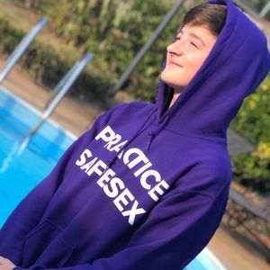 Meet your Posher, Hunter